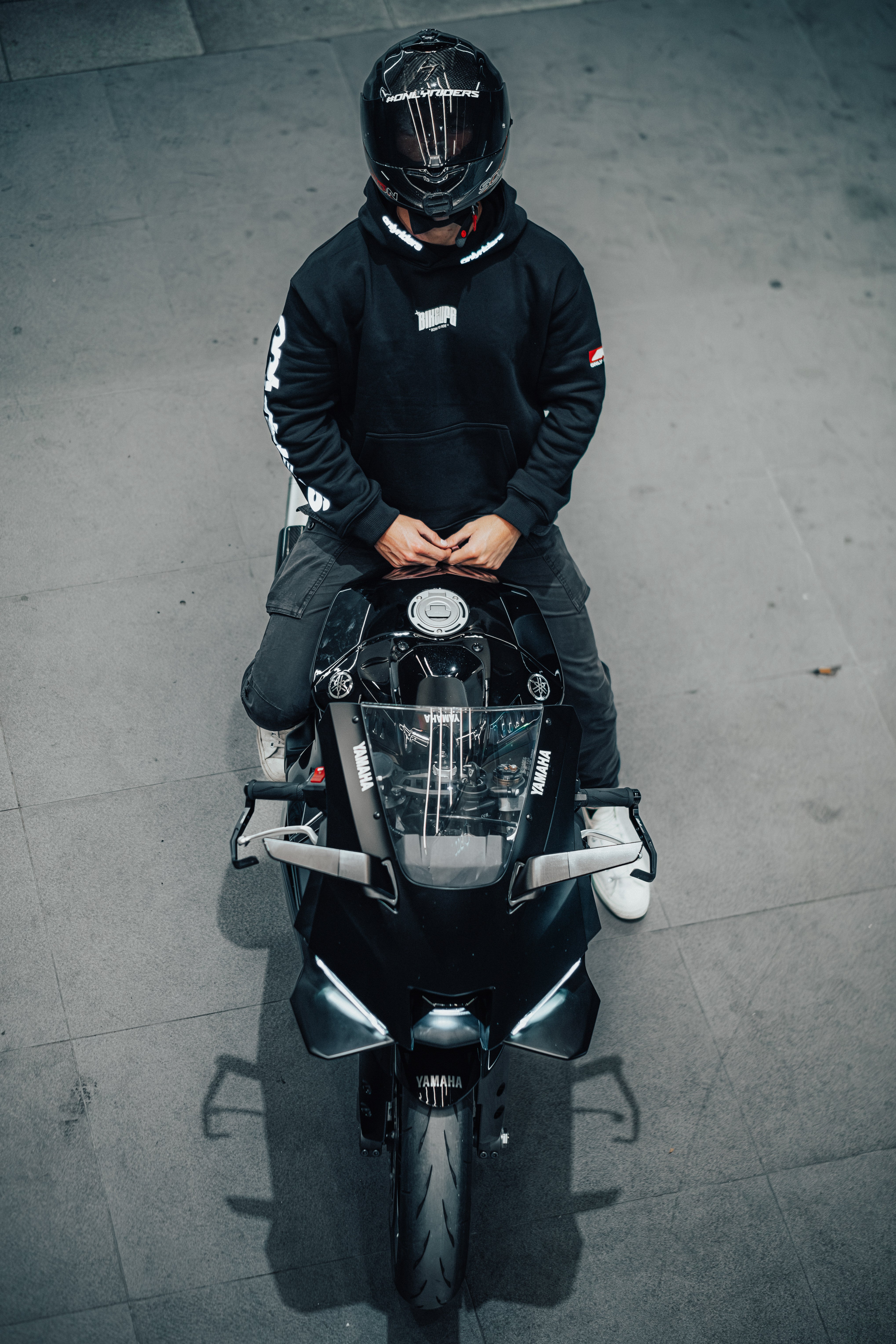 REFLECTIVE HOODIE