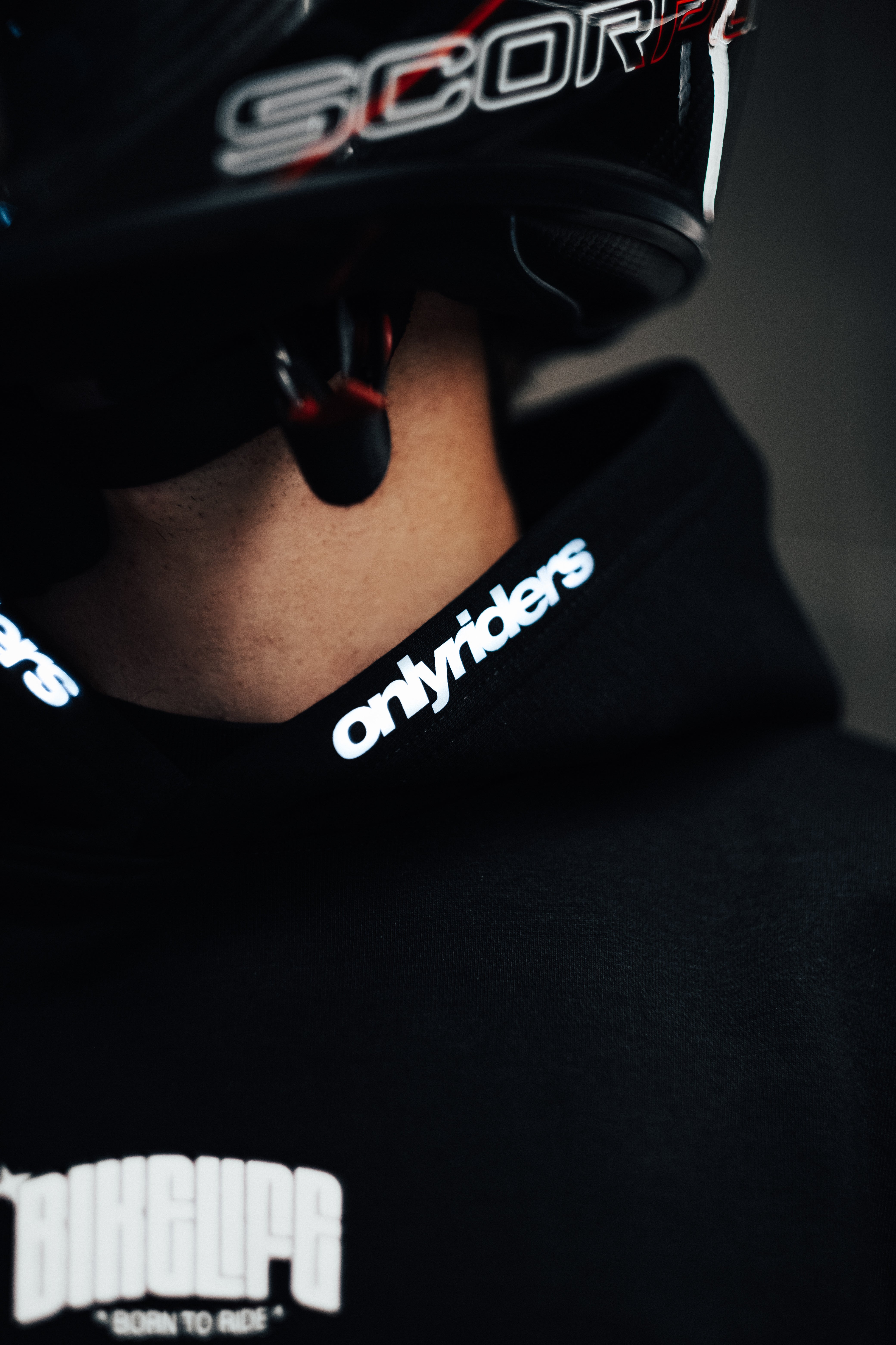 REFLECTIVE HOODIE