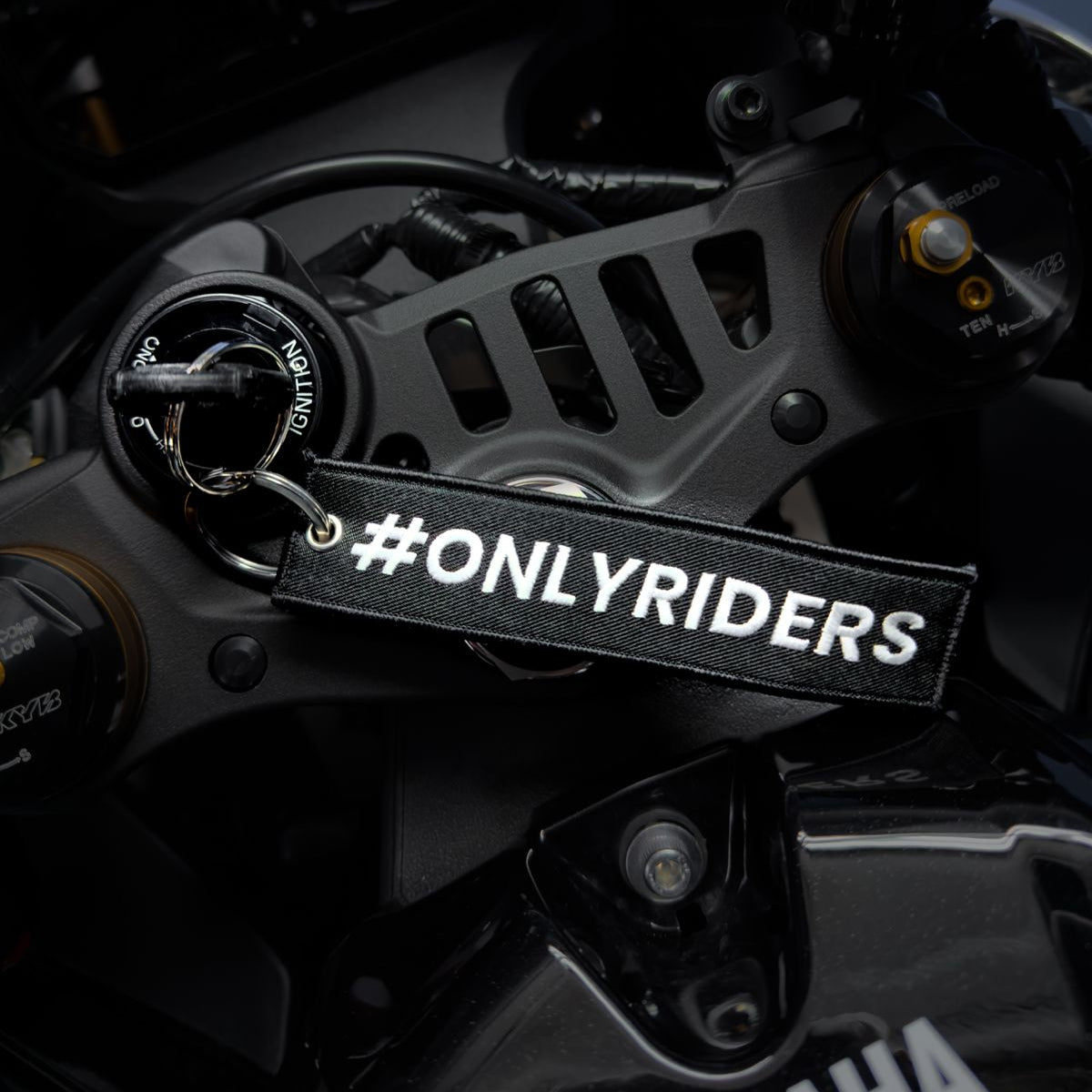 LLAVERO OFICIAL ONLYRIDERS