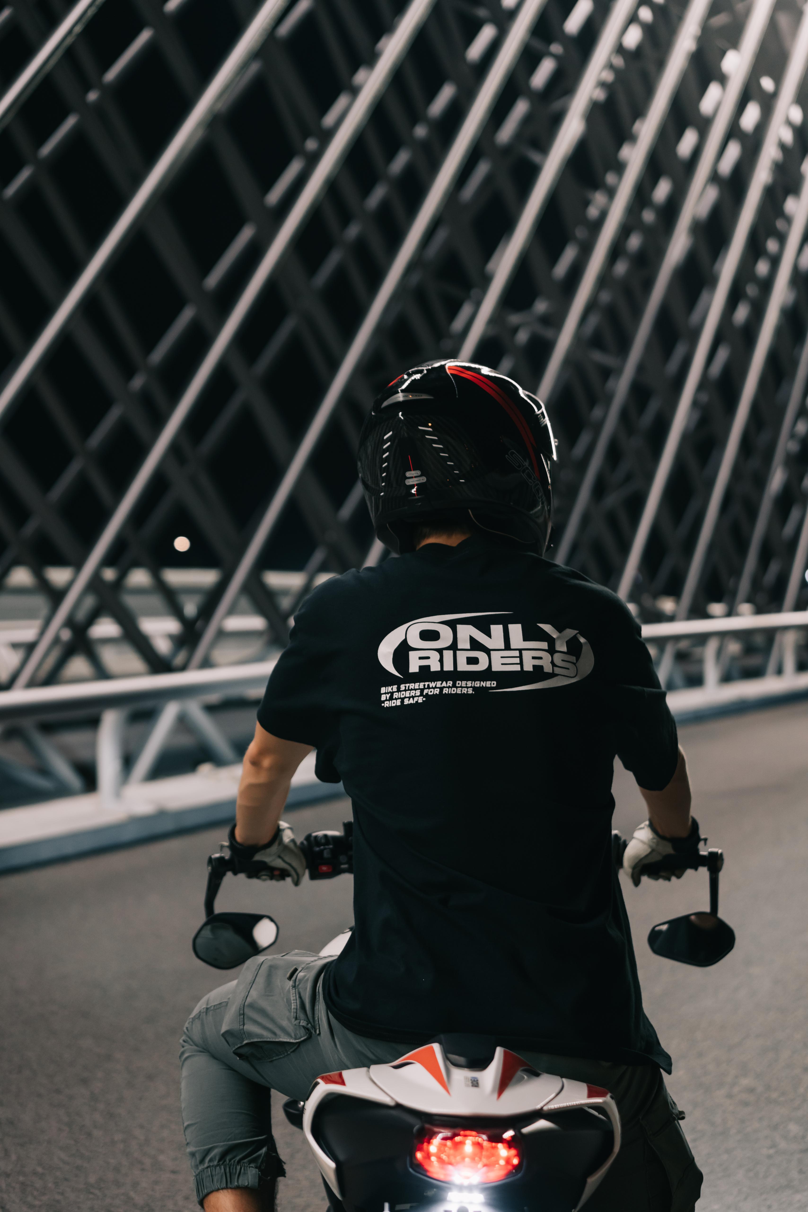 ONLY RIDERS Tee